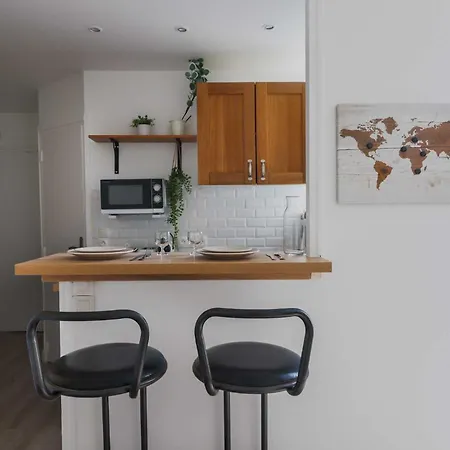 Charming - 1br- 4p- Oberkampf Apartman